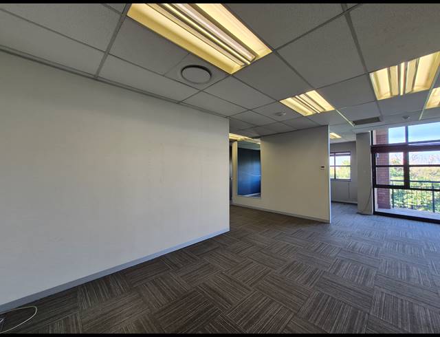 1,226M² OFFICE TO LET IN ILLOVO
